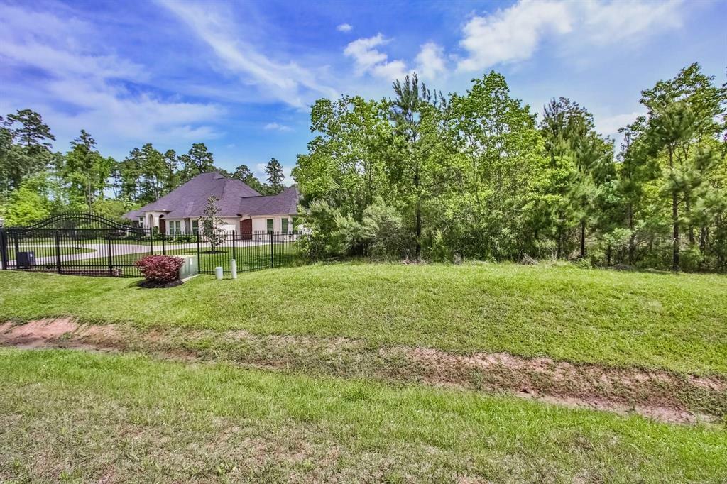 Property Photo: 27588 S Lazy Meadow Way TX 77386