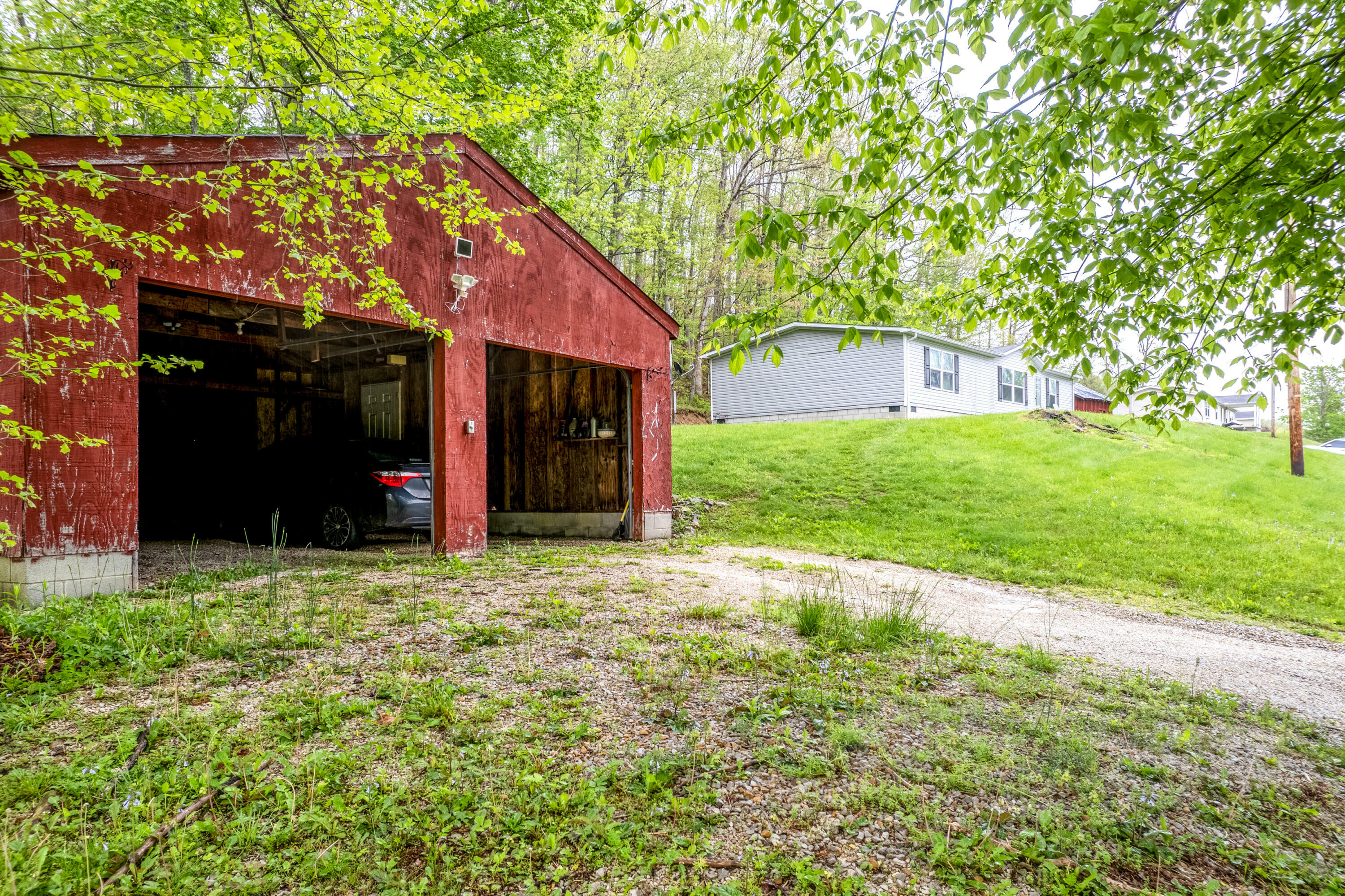 Property Photo: 1132 State Highway 1662 KY 41164