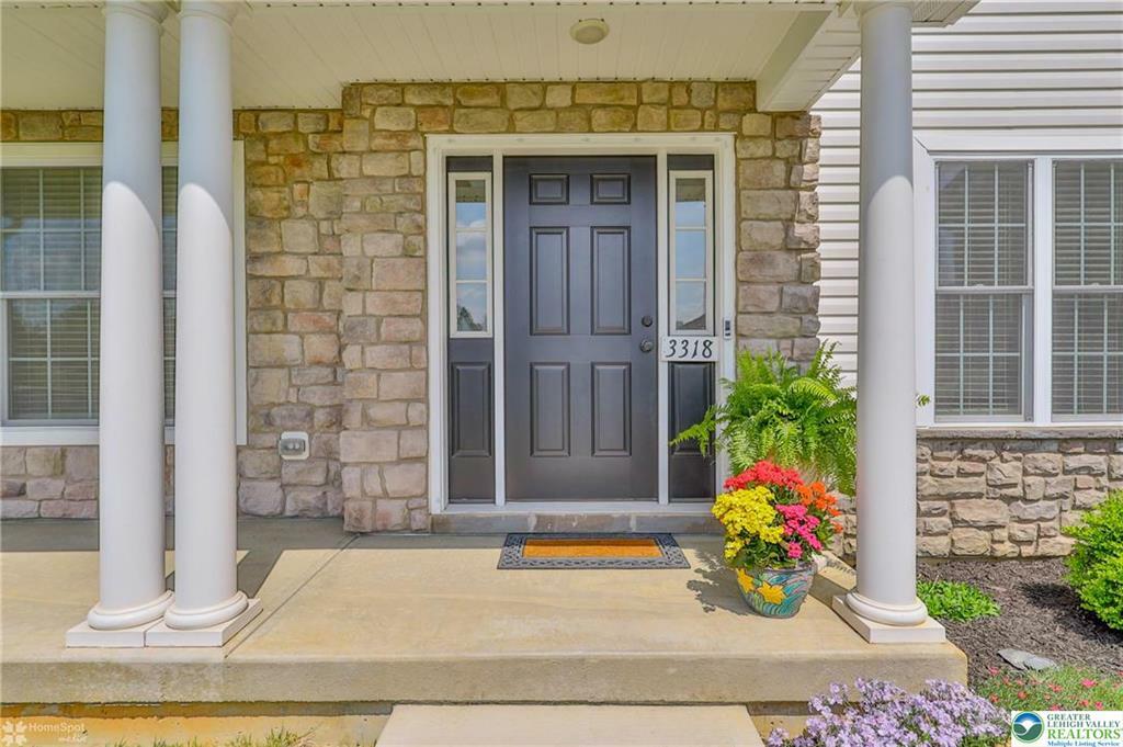 Property Photo: 3318 Highland Drive PA 18045