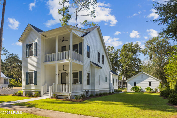 Property Photo:  37 Park Square S  SC 29907 