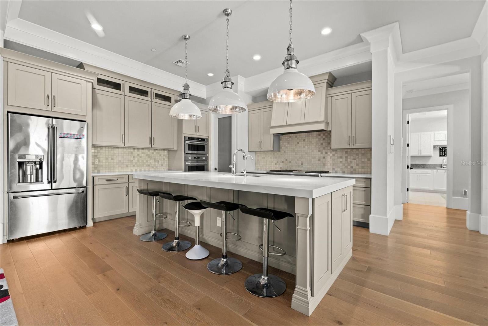 Property Photo: 1590 Harston Avenue FL 32814