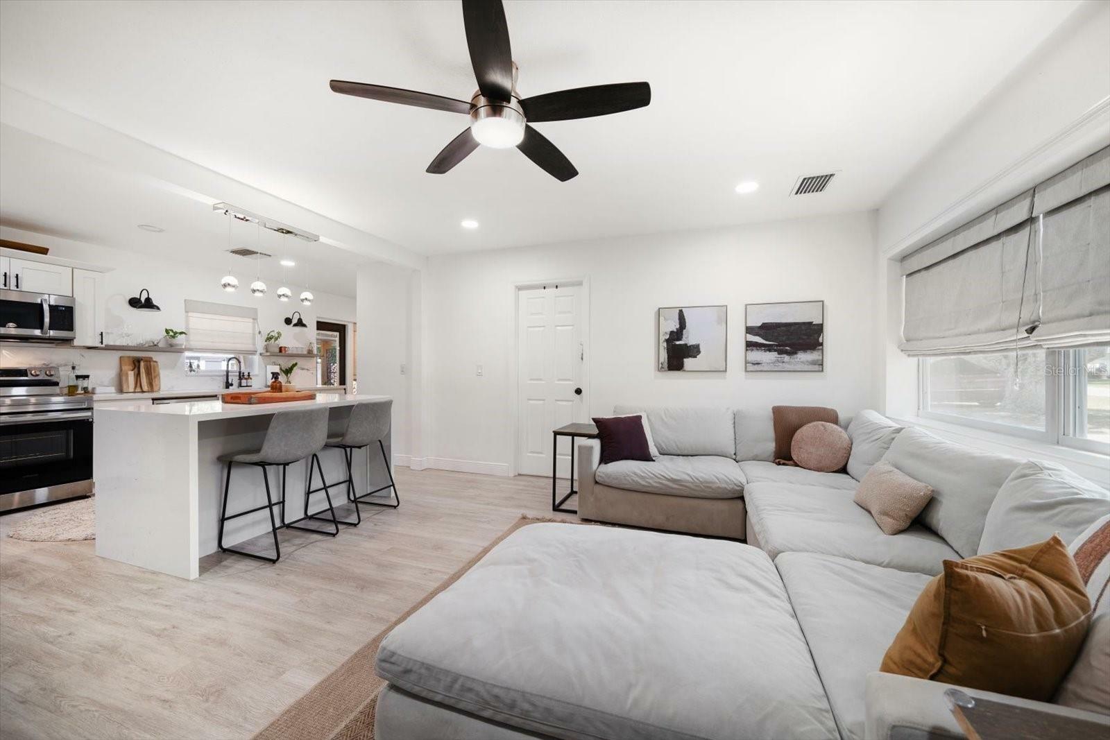 Property Photo: 14 S Meteor Avenue FL 33765