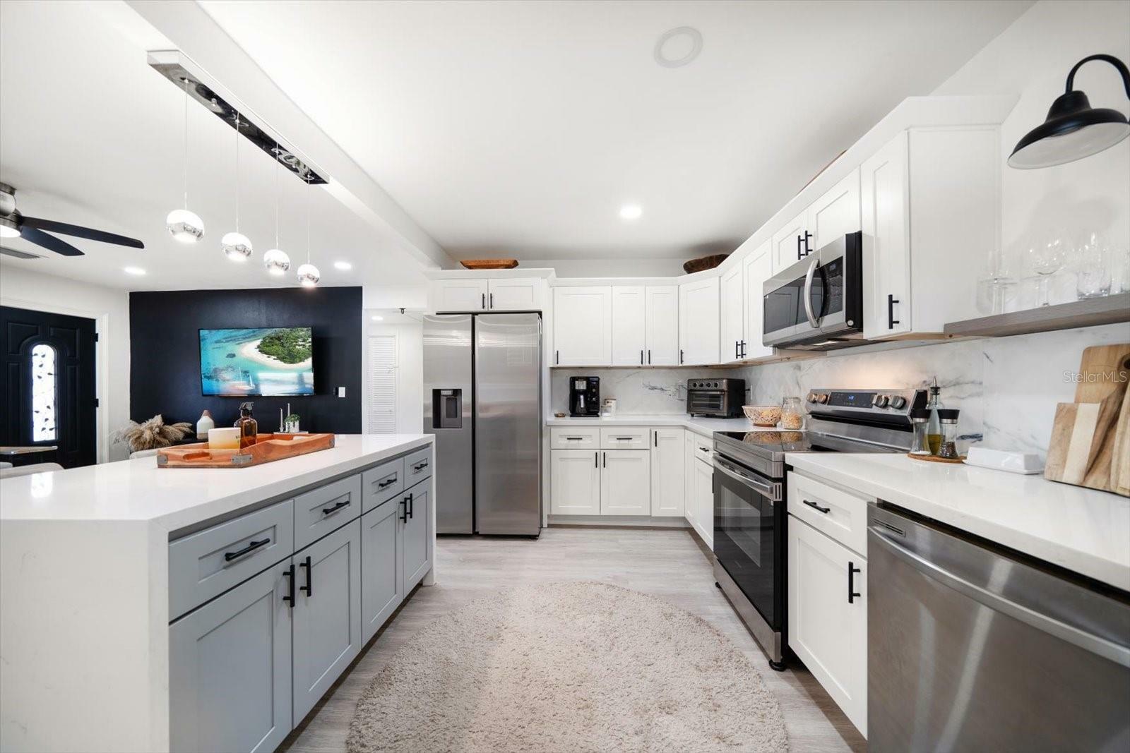 Property Photo: 14 S Meteor Avenue FL 33765