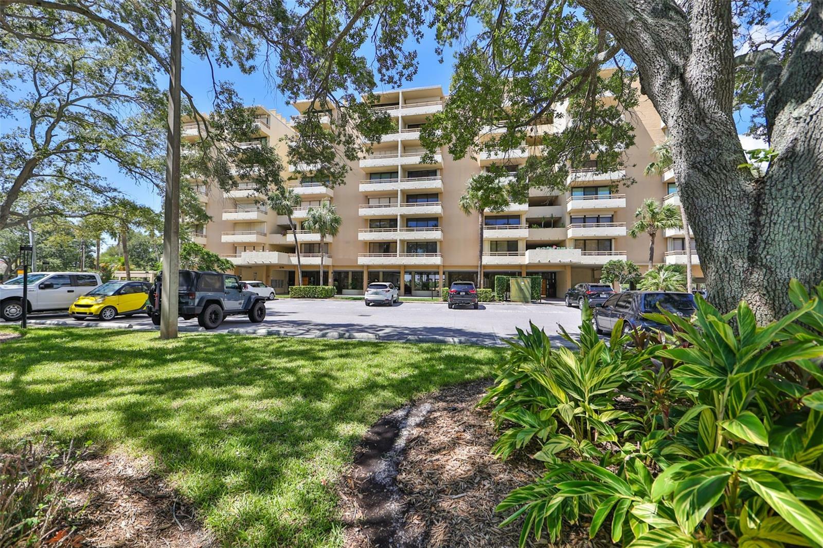Property Photo: 5701 Mariner Street 701 FL 33609
