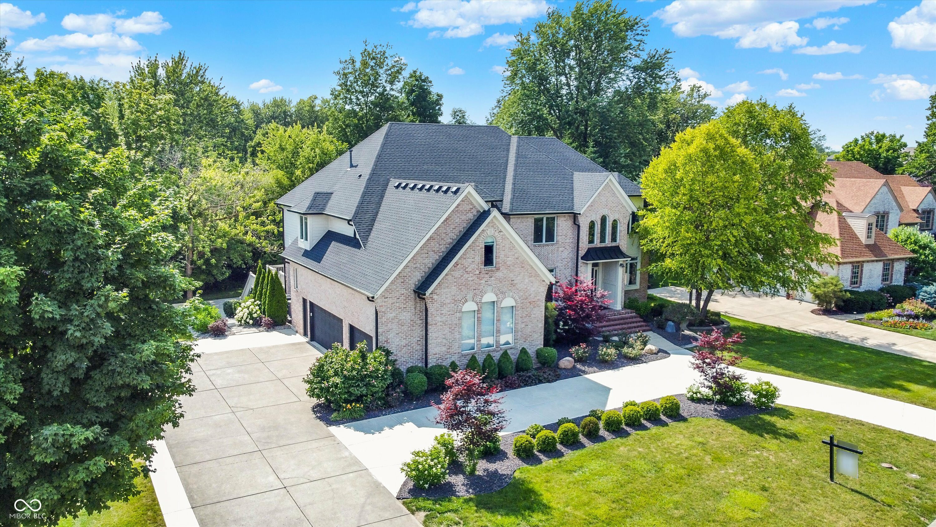 Property Photo: 13934 Salsbury Creek Drive IN 46032