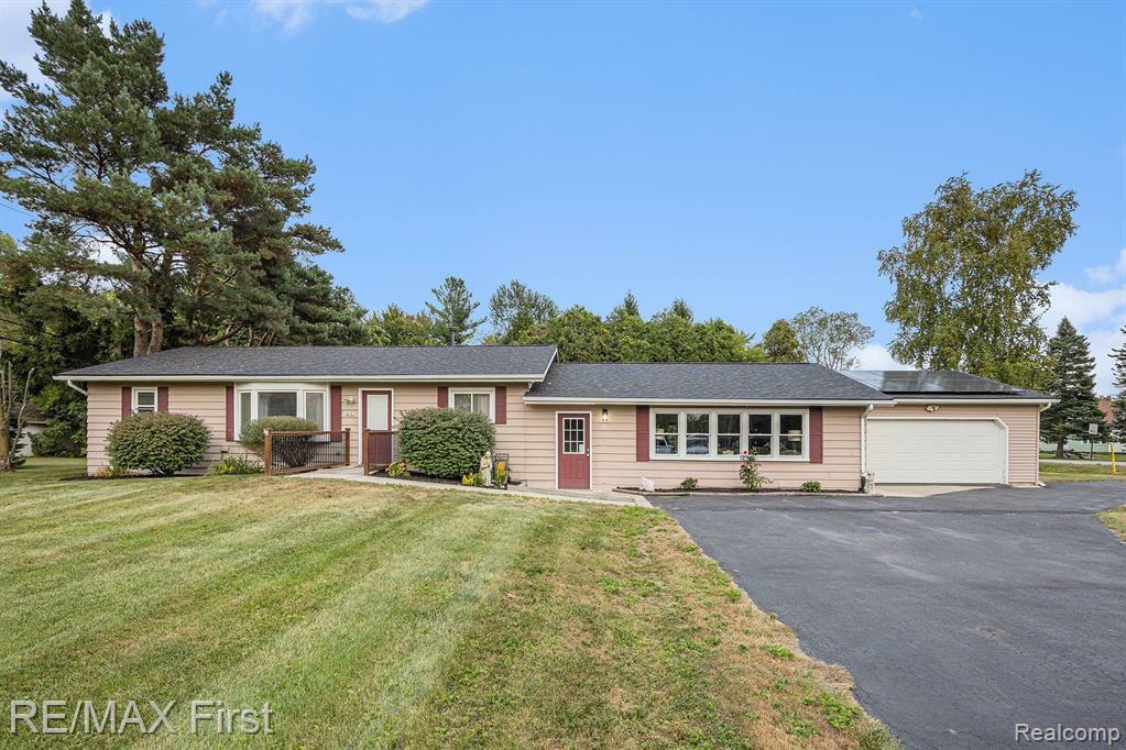 4010 Parker Road  Fort Gratiot MI 48059 3719 photo