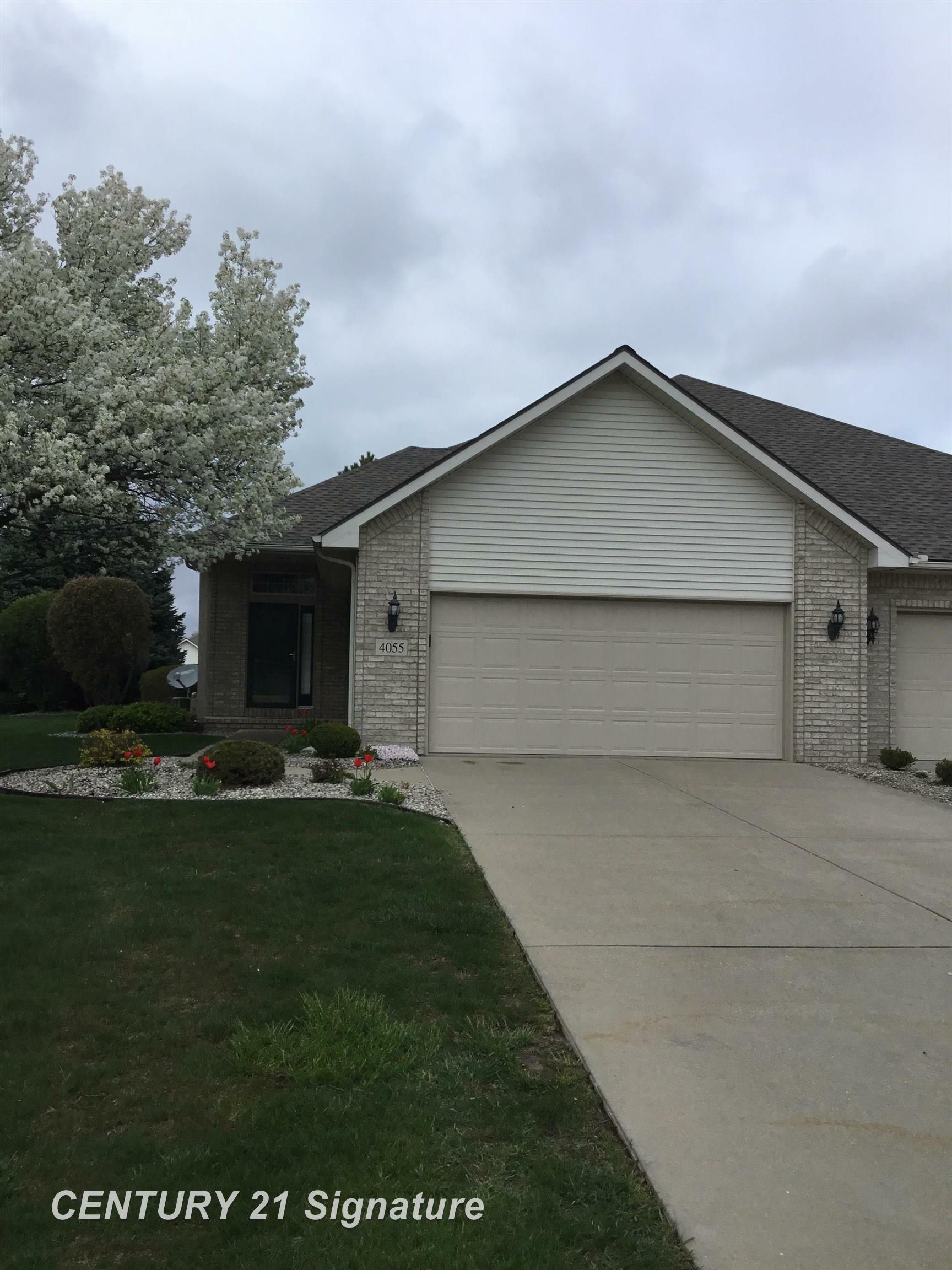 Property Photo: 4055 Creekwood Circle Street MI 48706