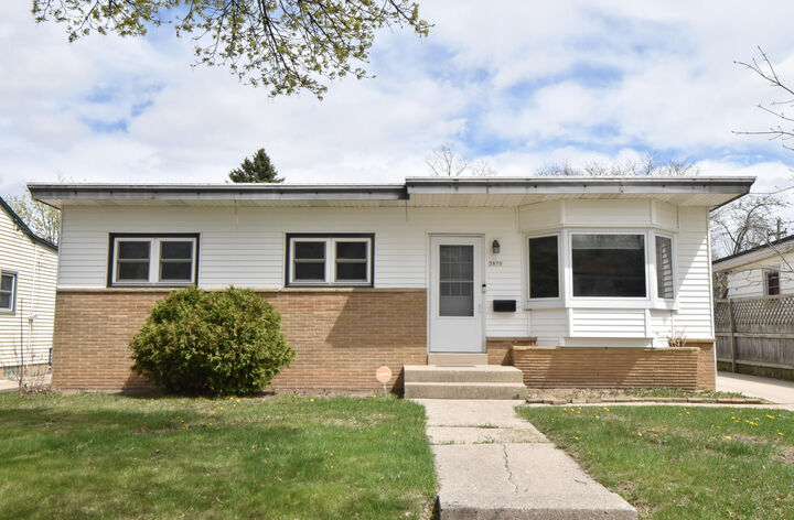 3870 N 84th St  Milwaukee WI 53222 photo