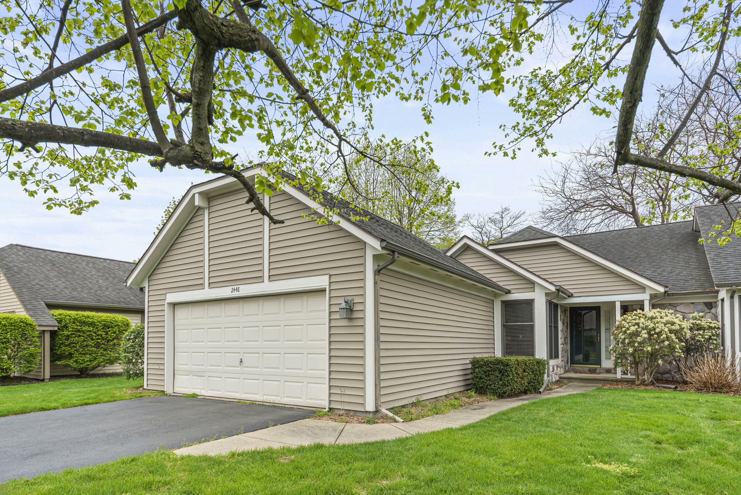 Property Photo: 2448 Shoreham Highlands Drive MI 49085