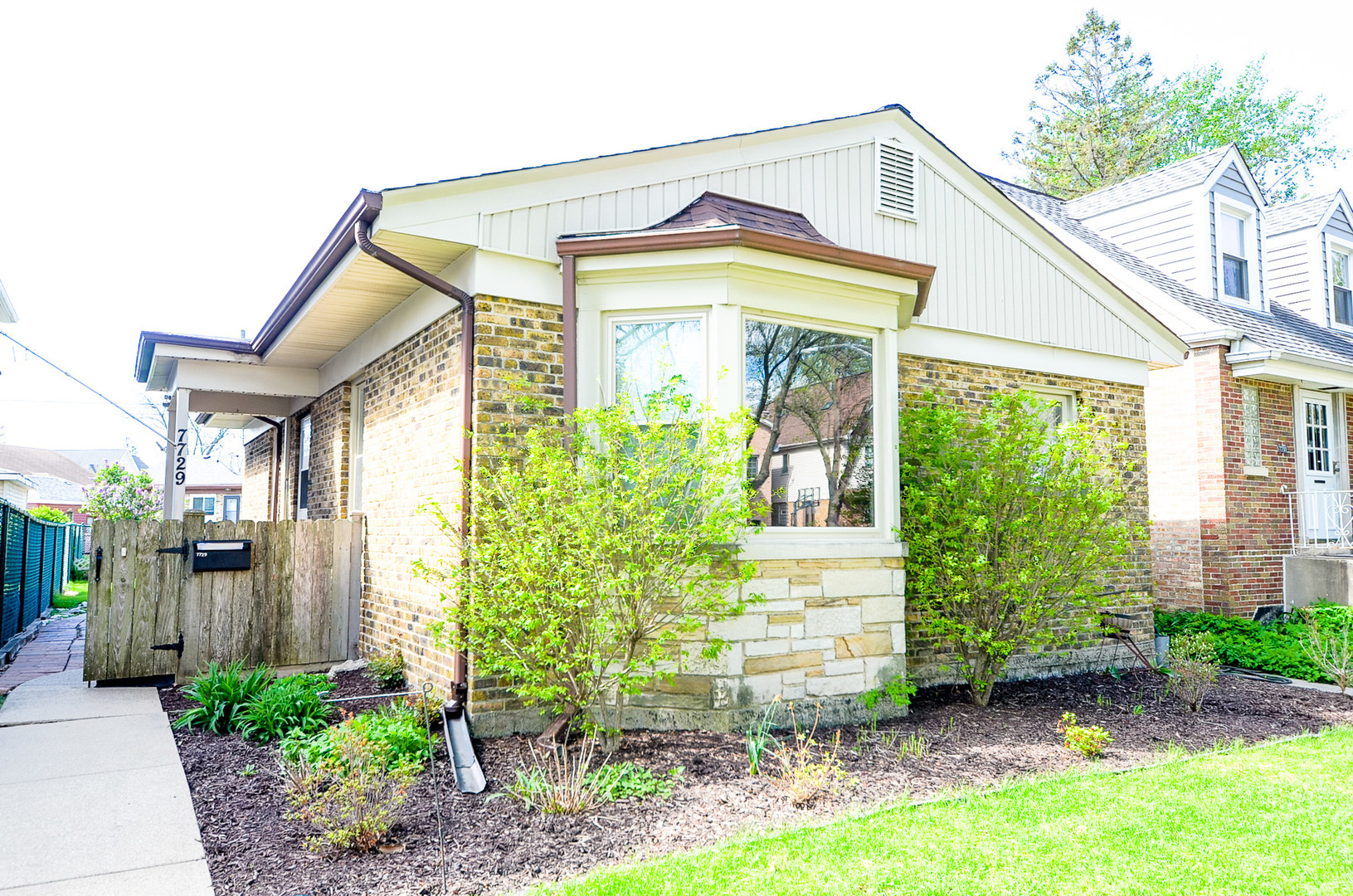 Property Photo: 7729 W Myrtle Avenue IL 60631