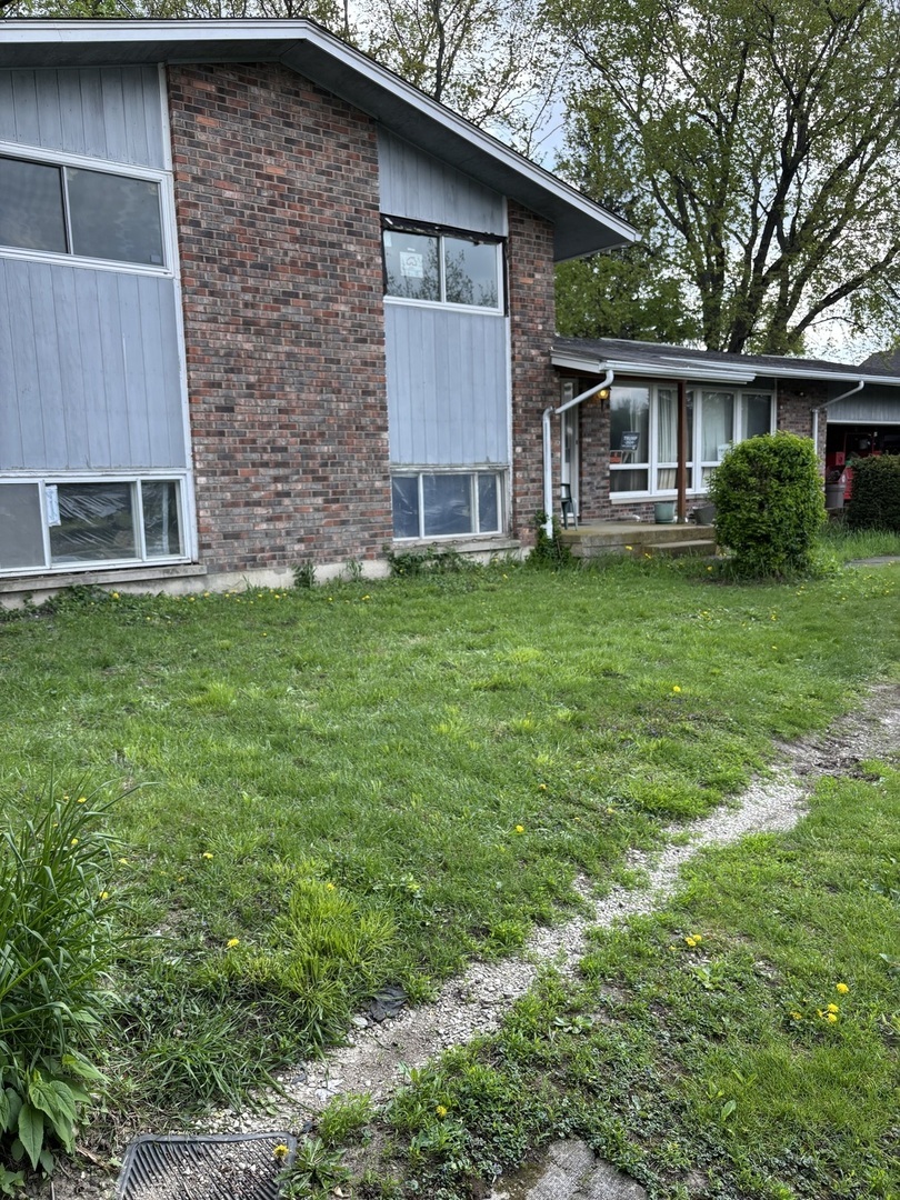 10480 Legion Road  Yorkville IL 60560 photo
