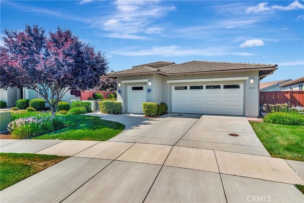 Property Photo:  2673 Traditions Loop  CA 93446 
