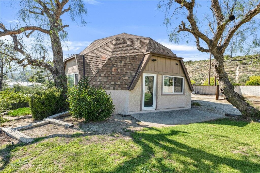 Property Photo:  21806 Mayan Drive  CA 91311 
