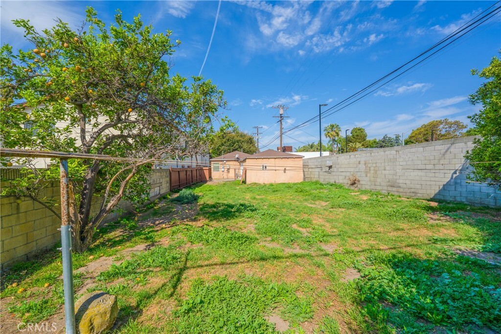 Property Photo:  8912 Elizabeth Avenue  CA 90280 