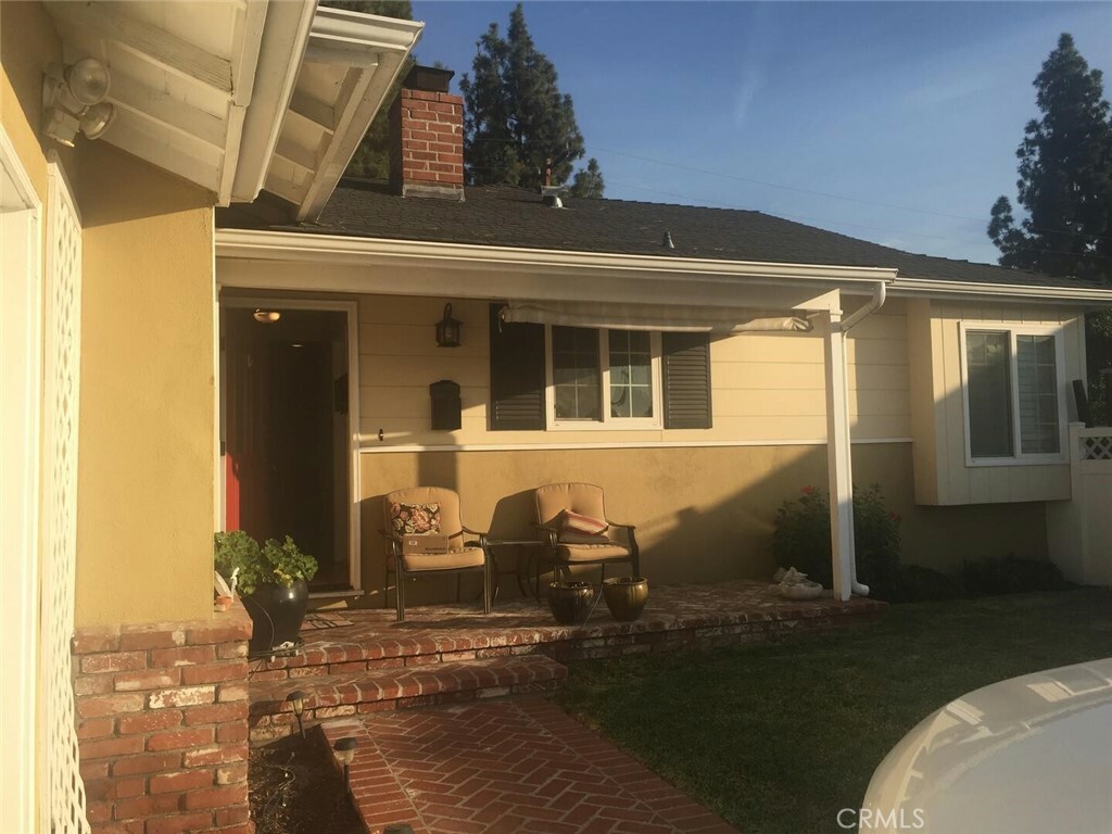 Property Photo: 10436 Portada Drive CA 90603