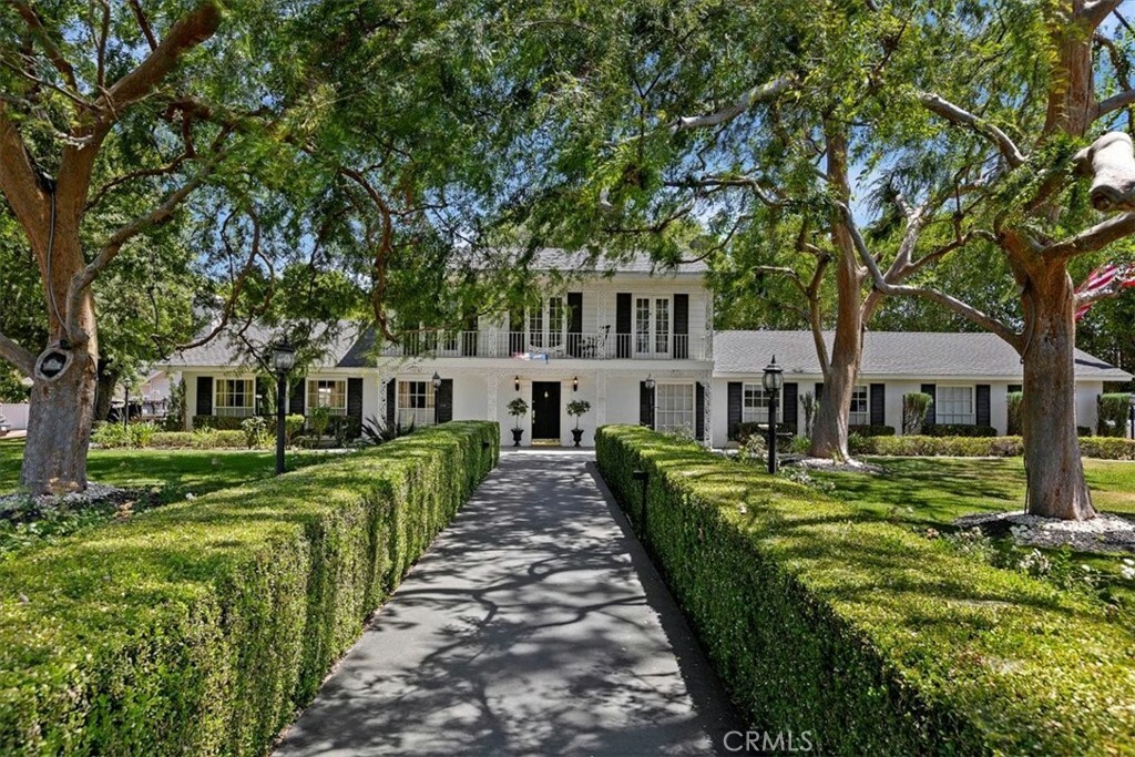 2141 Westminster Drive  Riverside CA 92506 photo