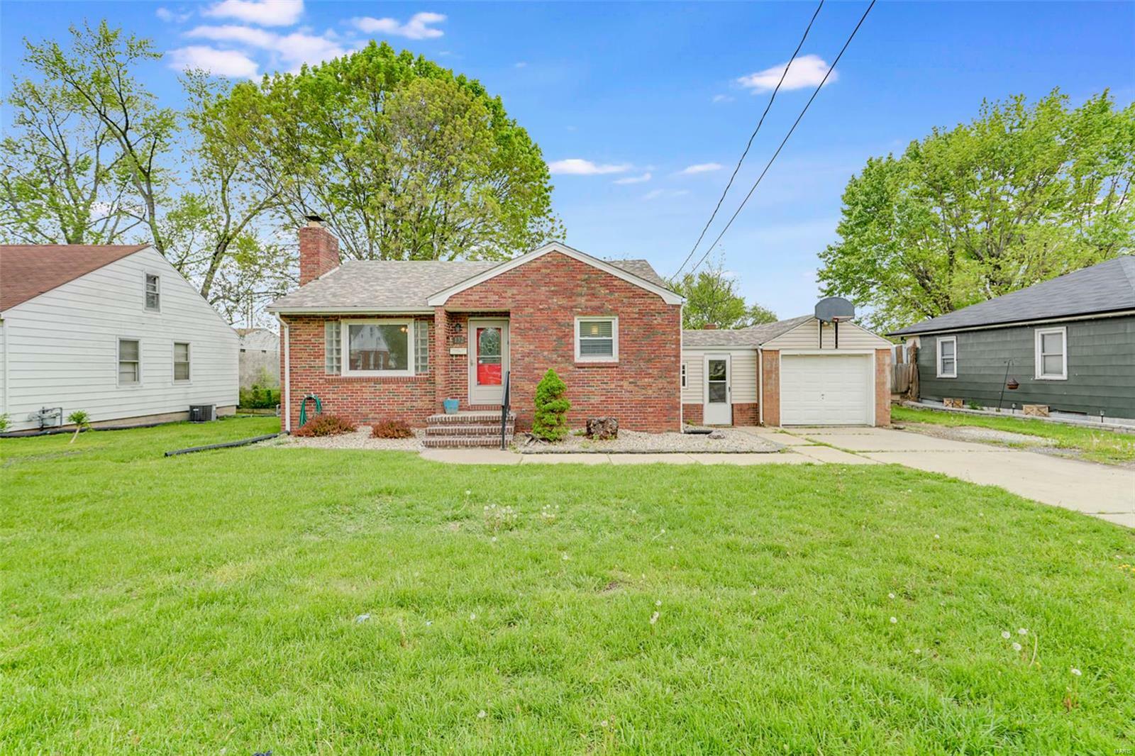 Property Photo: 132 Maple Street IL 62018