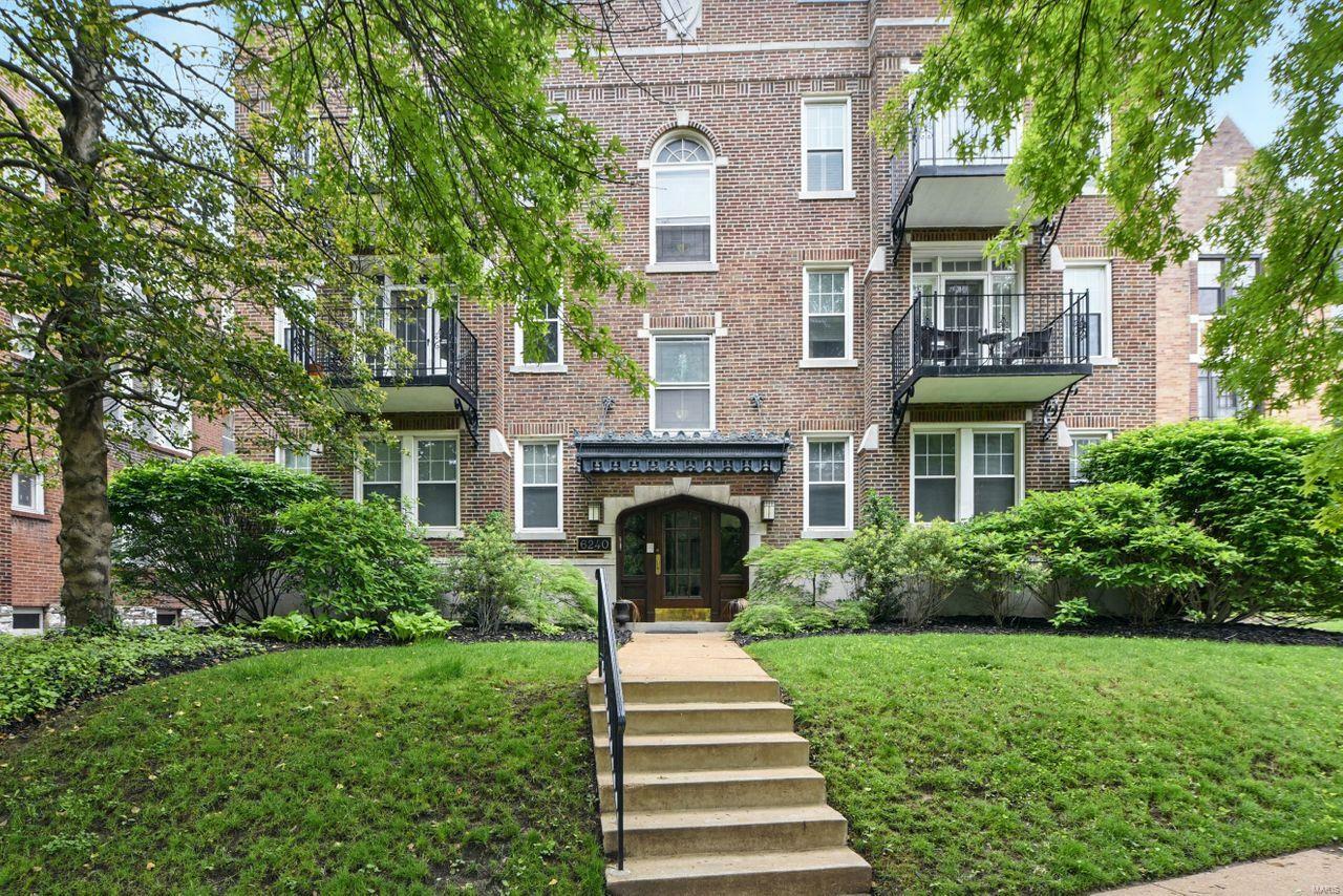 6240 Rosebury Avenue 3W Unit 202  St Louis MO 63105 photo