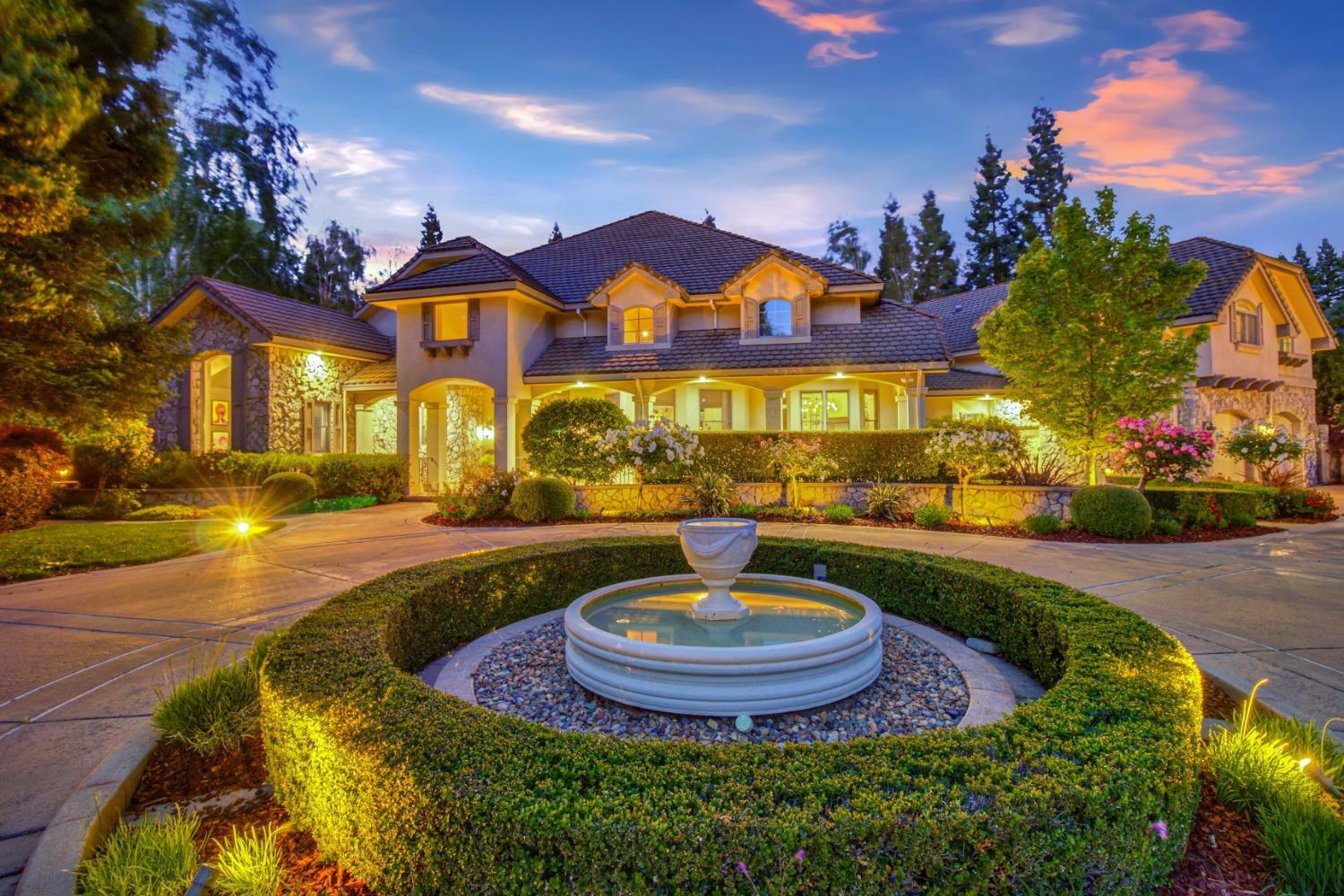 Property Photo: 5011 Jardin Lane CA 95608