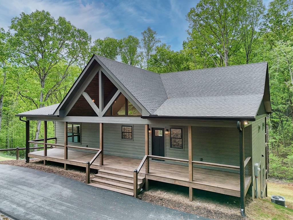 Property Photo: 1685 Stonebrook Drive GA 30546