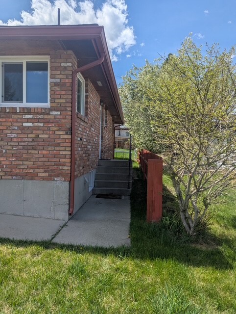Property Photo: 412 Raymond Street MT 59601
