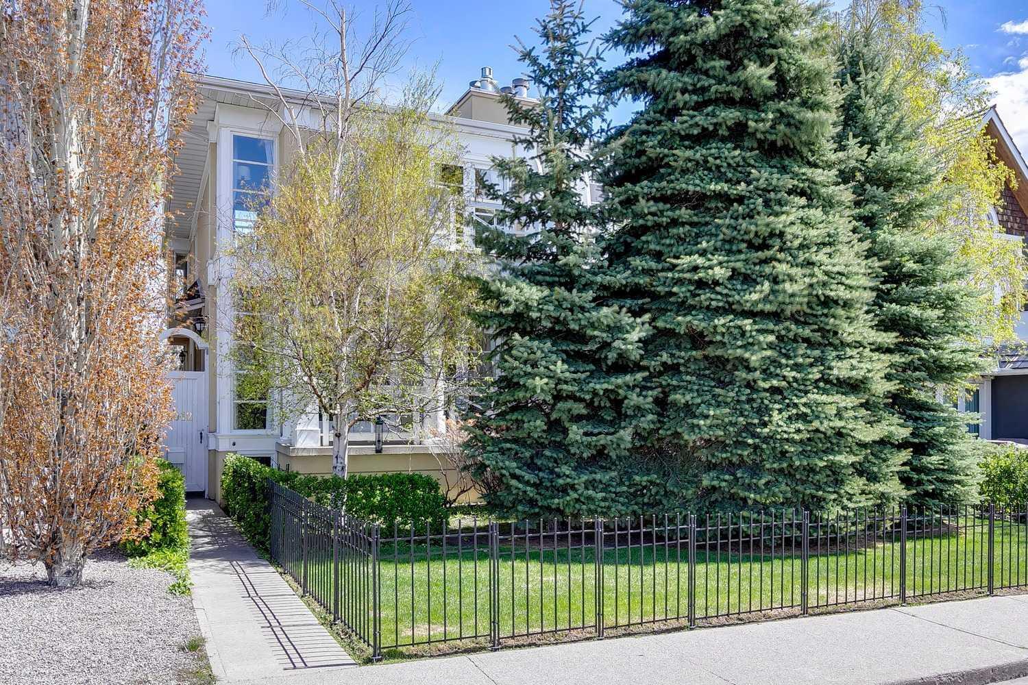 Property Photo: 4012 1A Street SW AB T2S 1R7