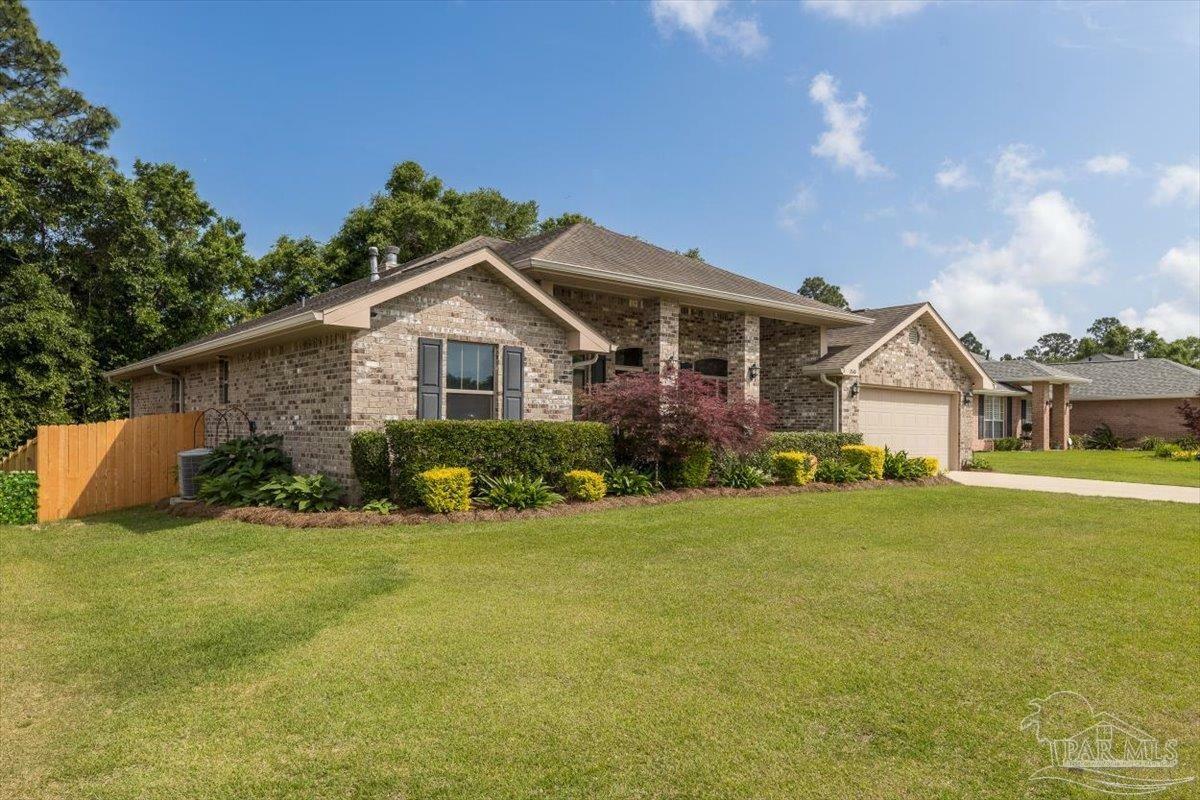 Property Photo: 2140 Stennis Dr FL 32506