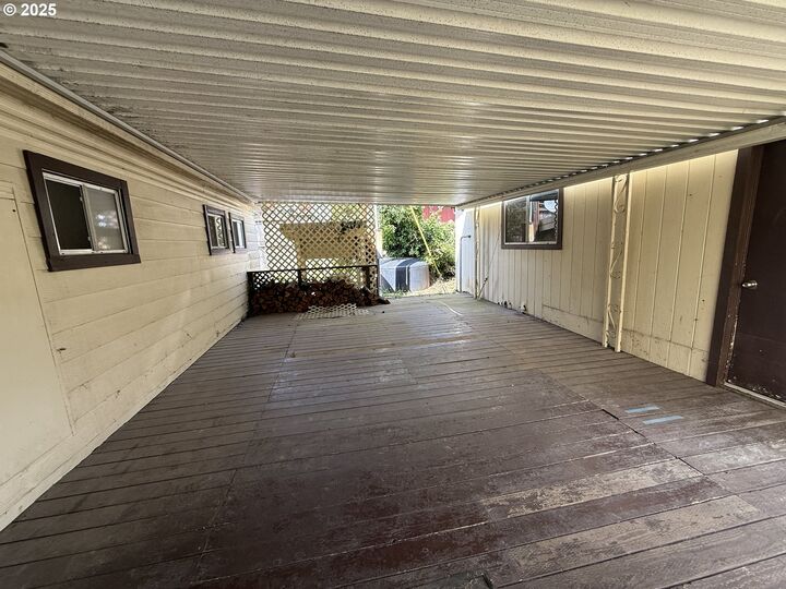 Property Photo:  17813 Aqua Vista Ln  OR 97415 