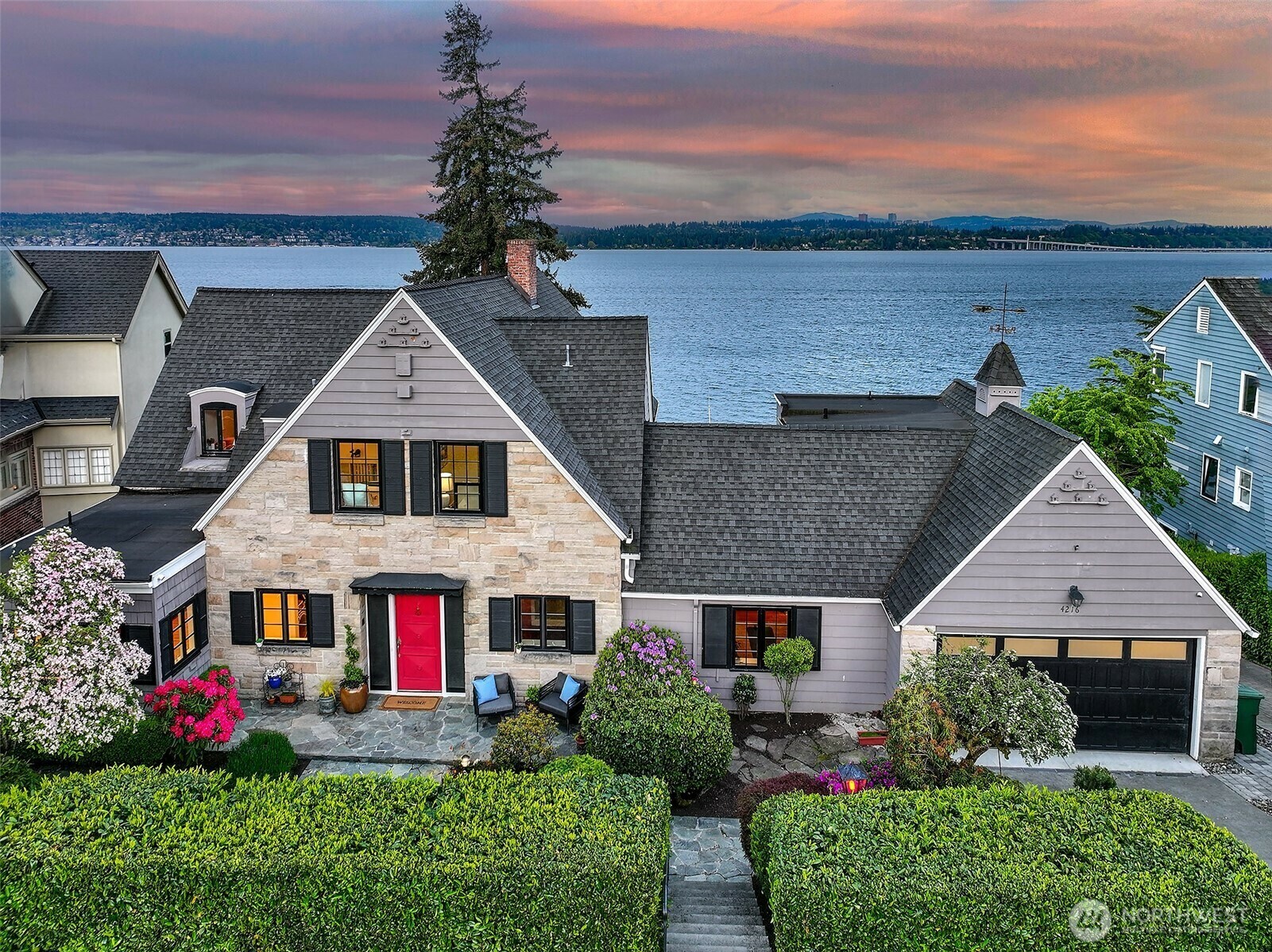 Property Photo: 4216 55th Avenue NE WA 98105