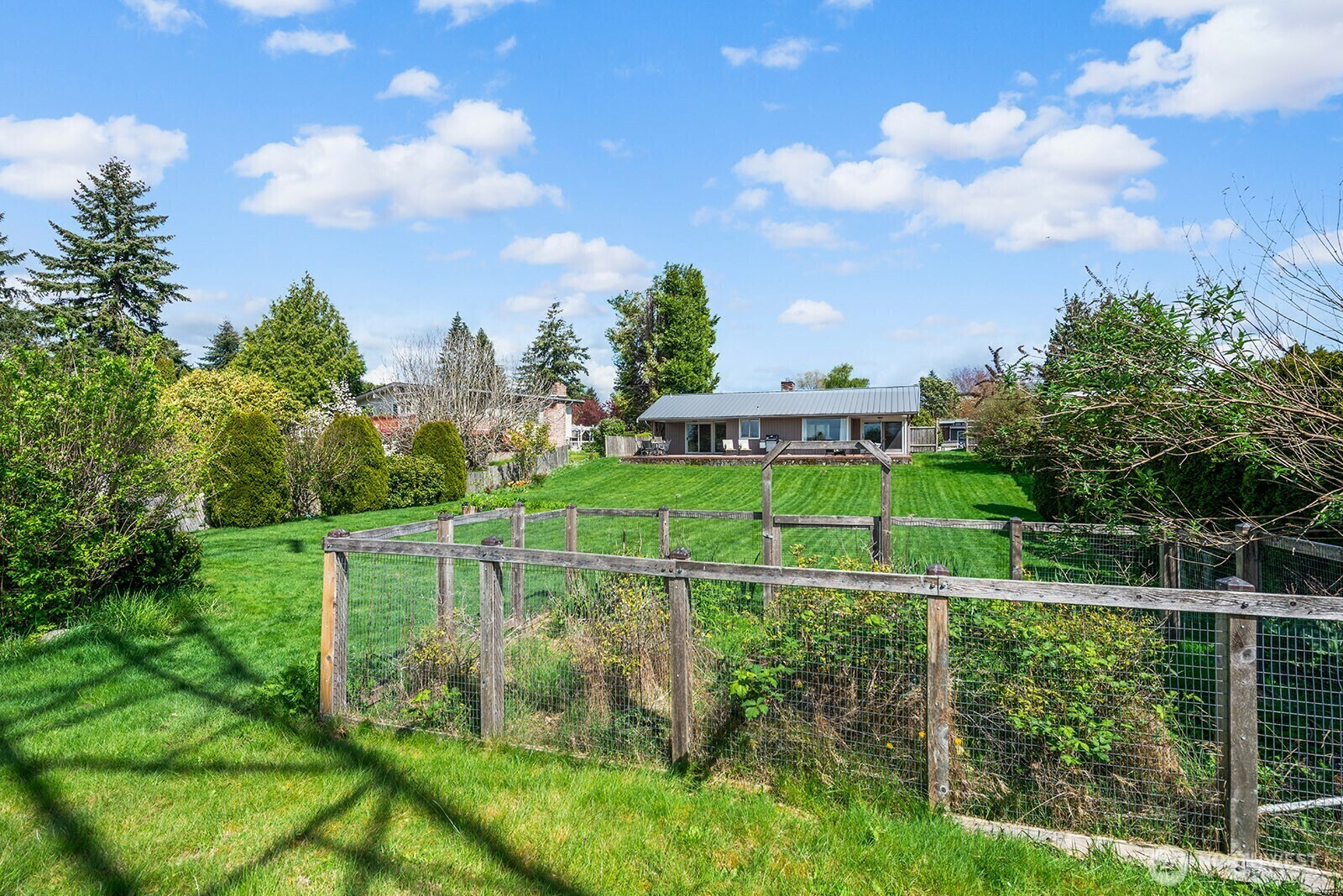 Property Photo: 1817 125th Avenue SE WA 98005