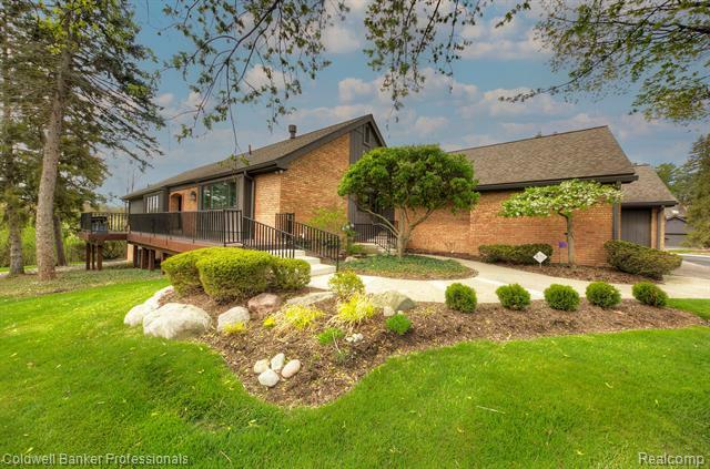 1921 Pine Ridge Lane  Bloomfield Twp MI 48302 photo