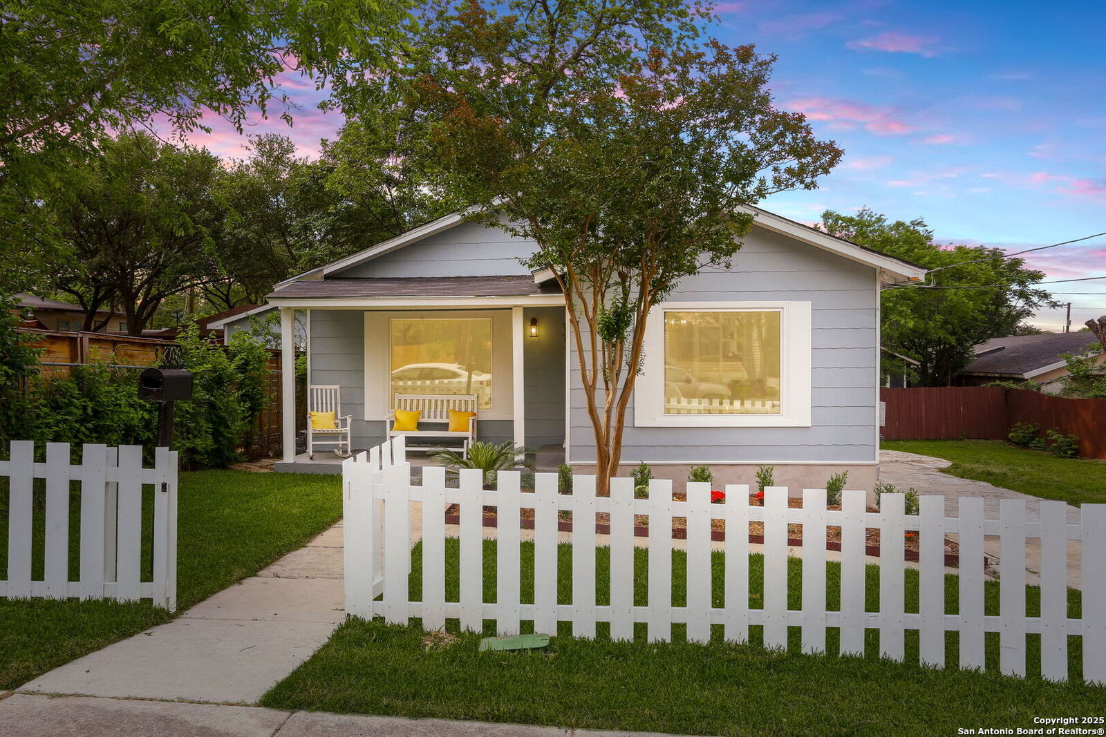 Property Photo: 308 Andrews TX 78209