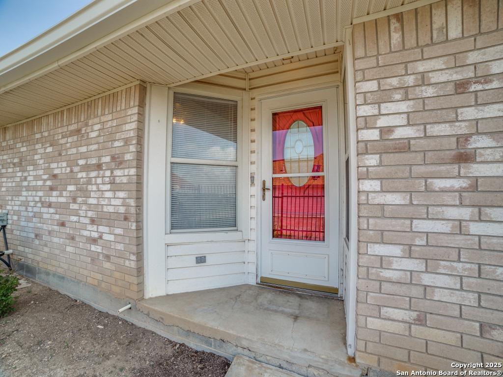 Property Photo: 121 Mesa Del Sol TX 78028