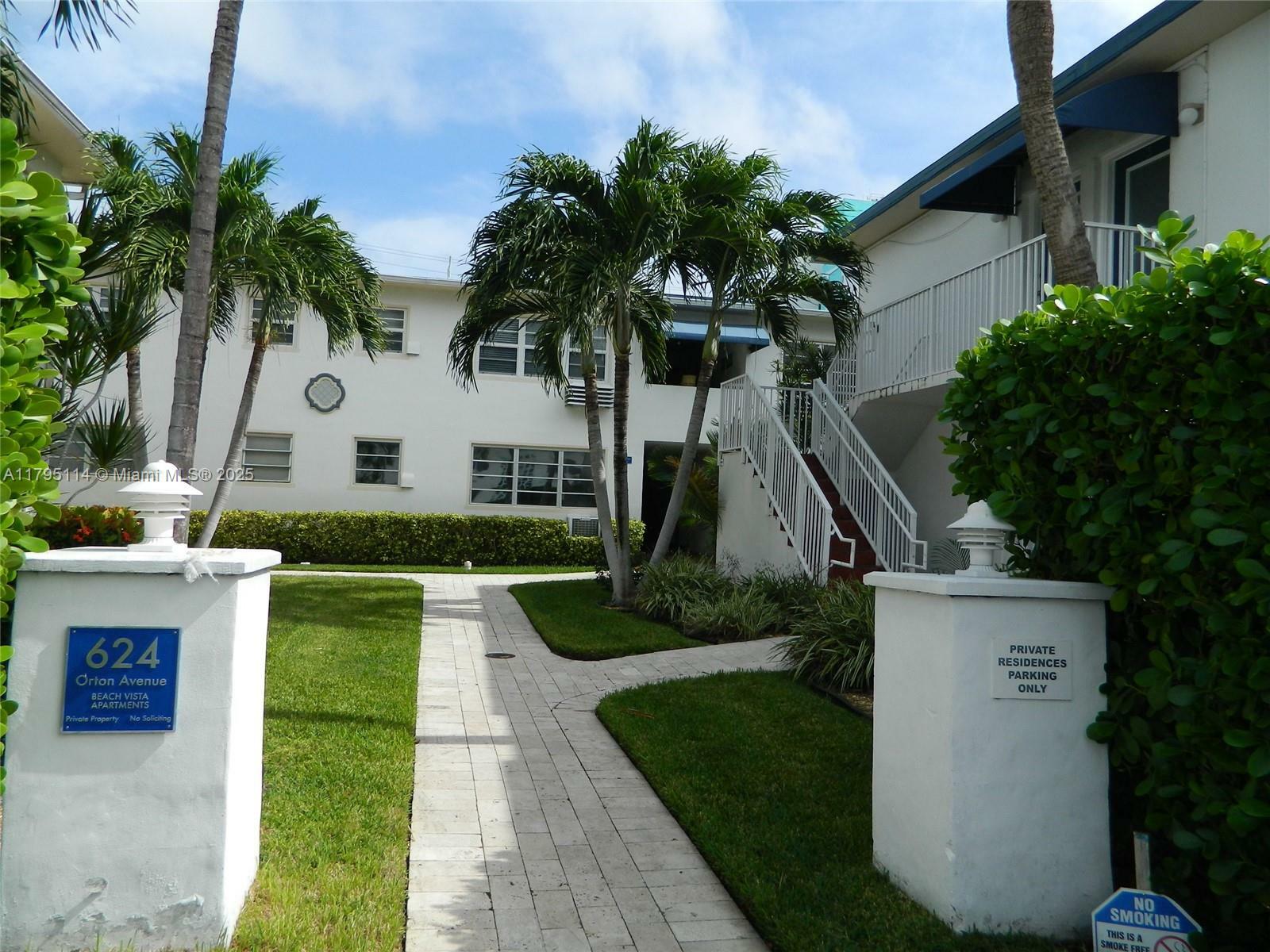 Property Photo: 624 Orton Ave 19 FL 33304
