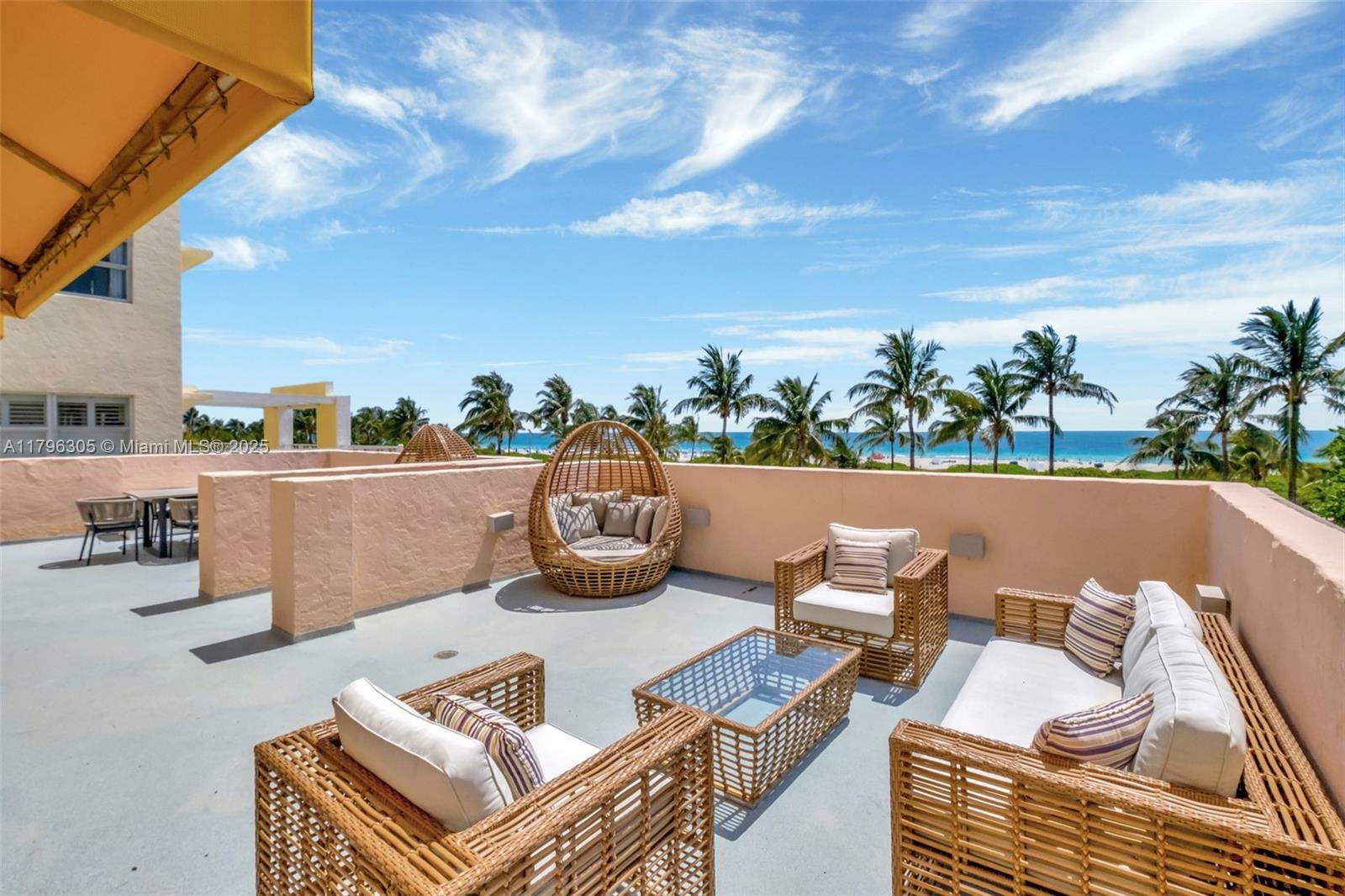 Property Photo: 834 Ocean Dr 402 FL 33139