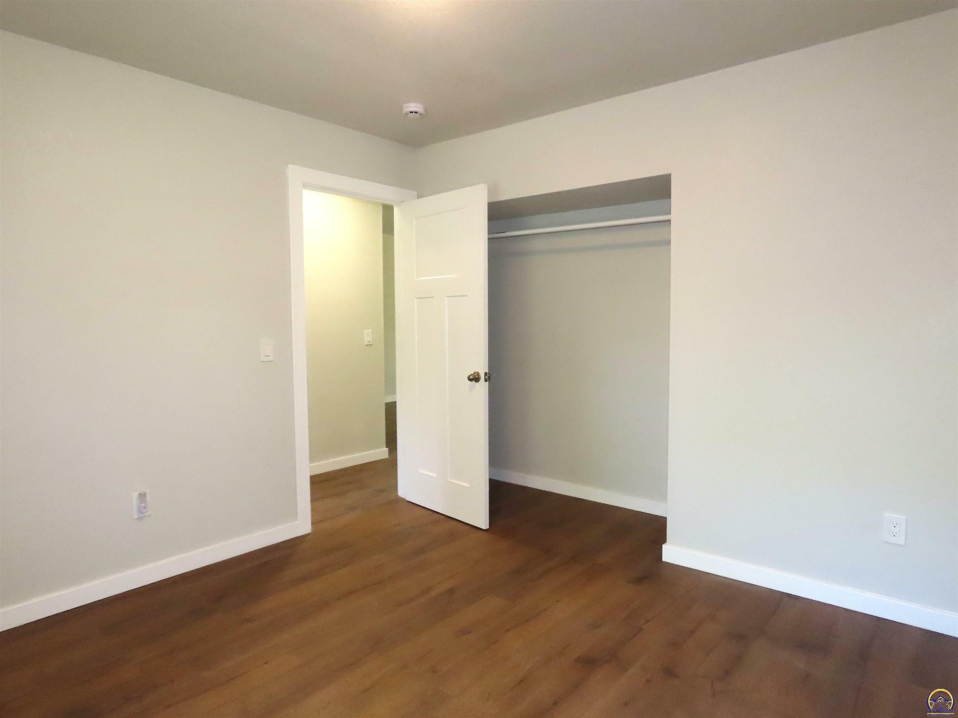 Property Photo: 140 NW Louise St KS 66606