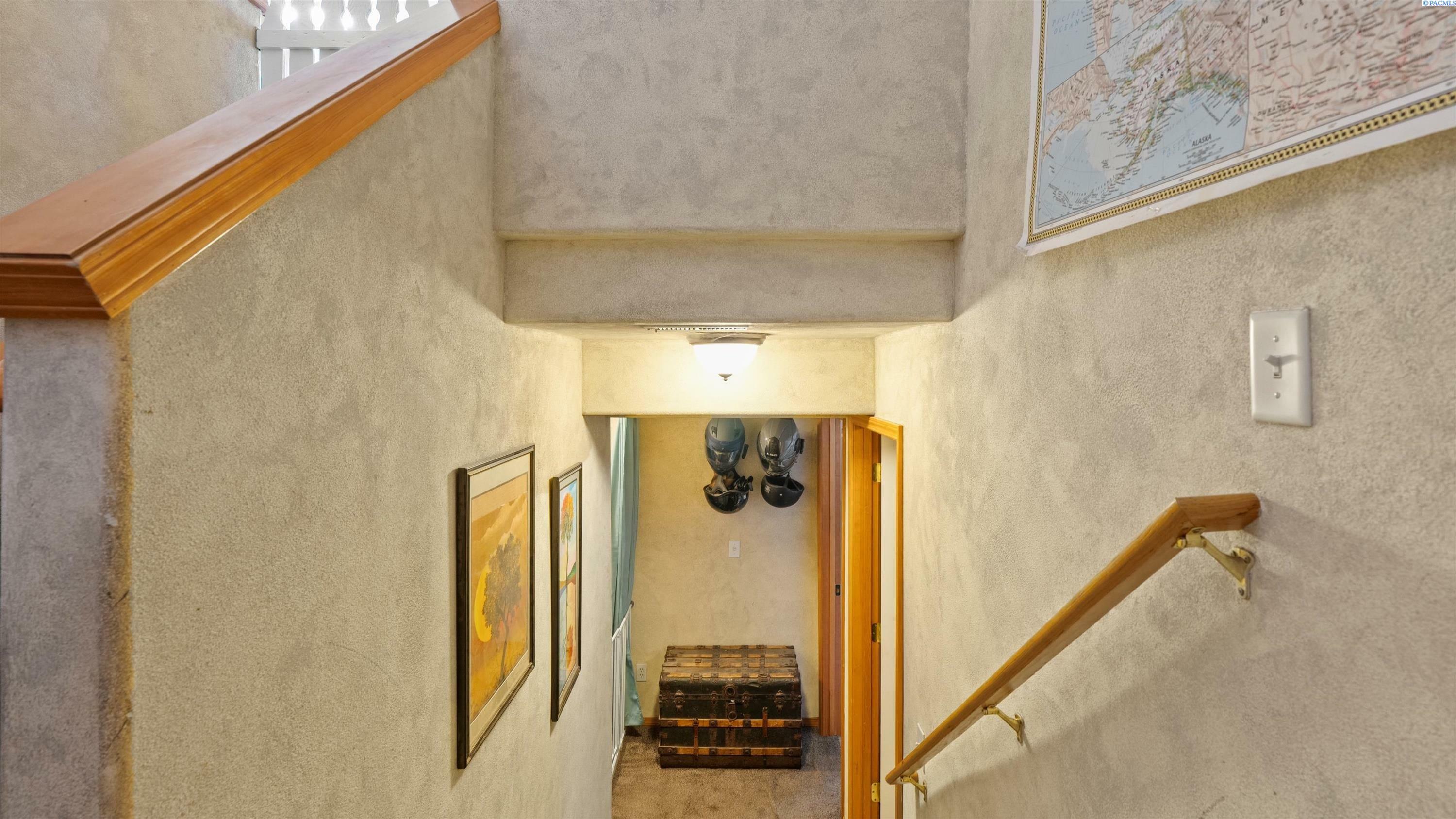 Property Photo: 5019 Cambridge Lane WA 99301