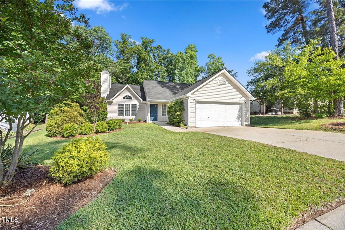 Property Photo: 205 Hornholly Way NC 27540