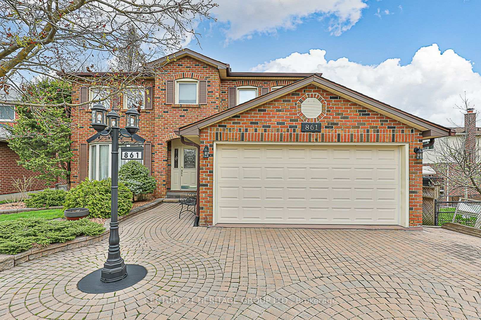 Photo de la propriété: 861 Columbia Court ON L3Y 6L6
