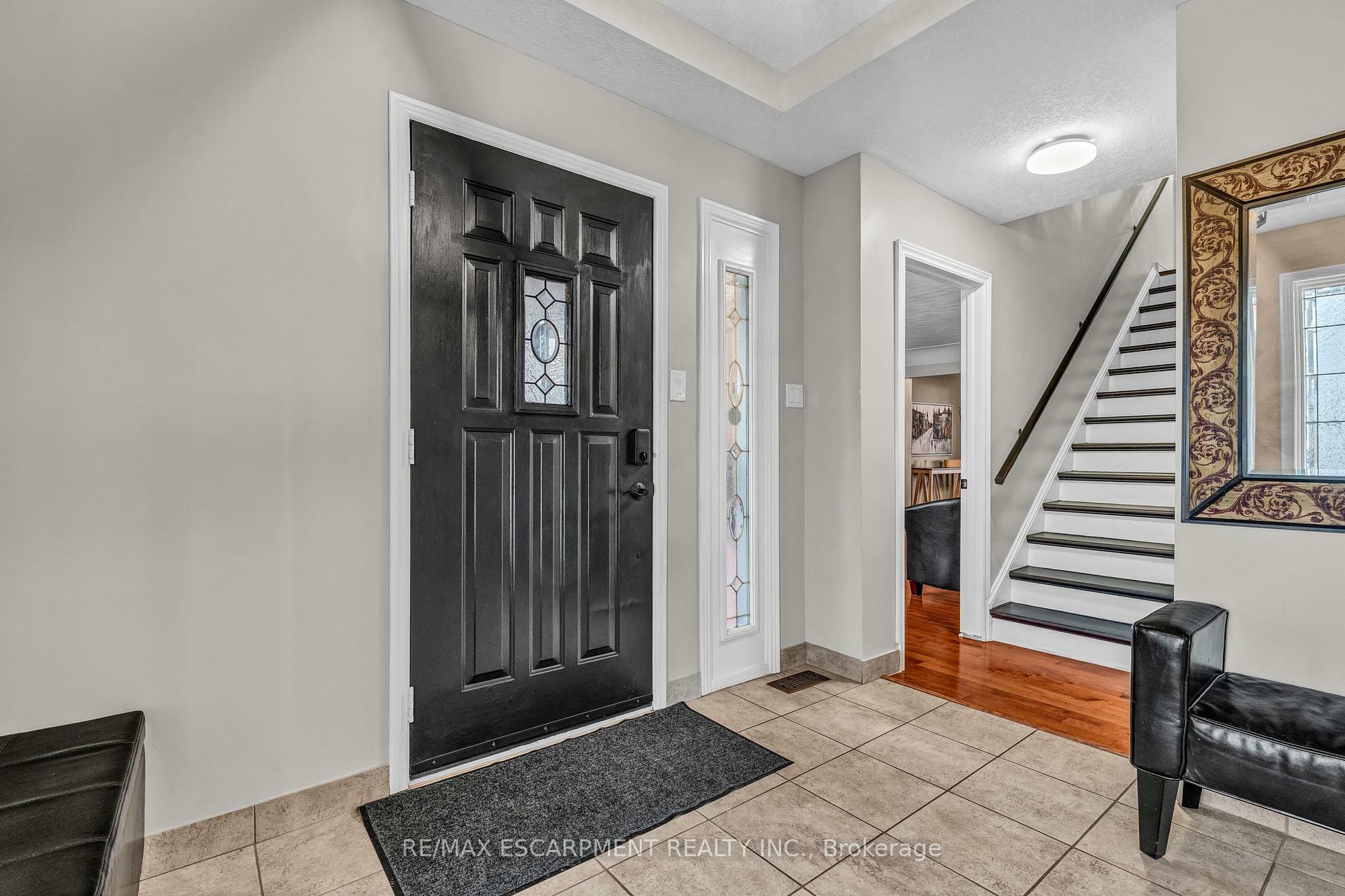 Property Photo: 82 Rymal Road E ON L9B 1C1