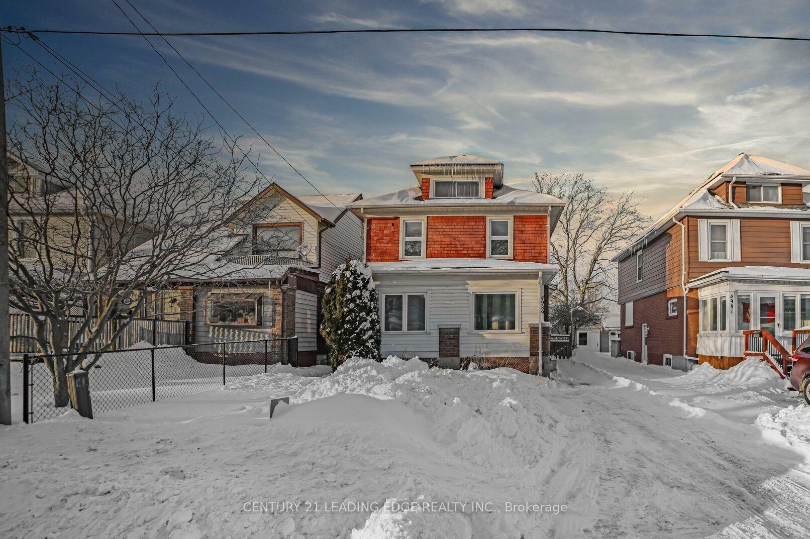 Photo de la propriété: 4989 Willmott Street Basement ON L2E 1Z9