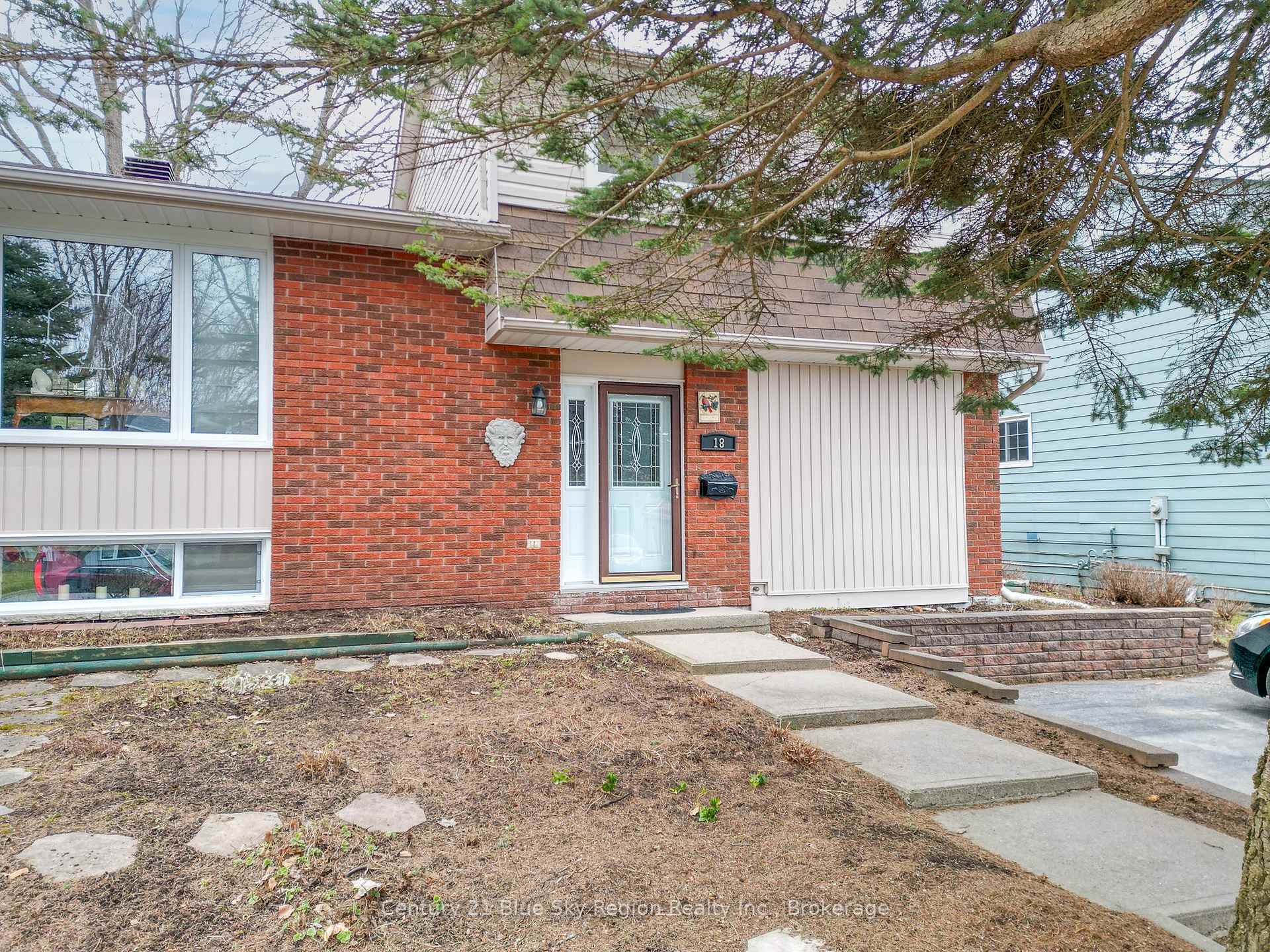 Photo de la propriété: 18 Whippletree Drive ON P1C 1B8
