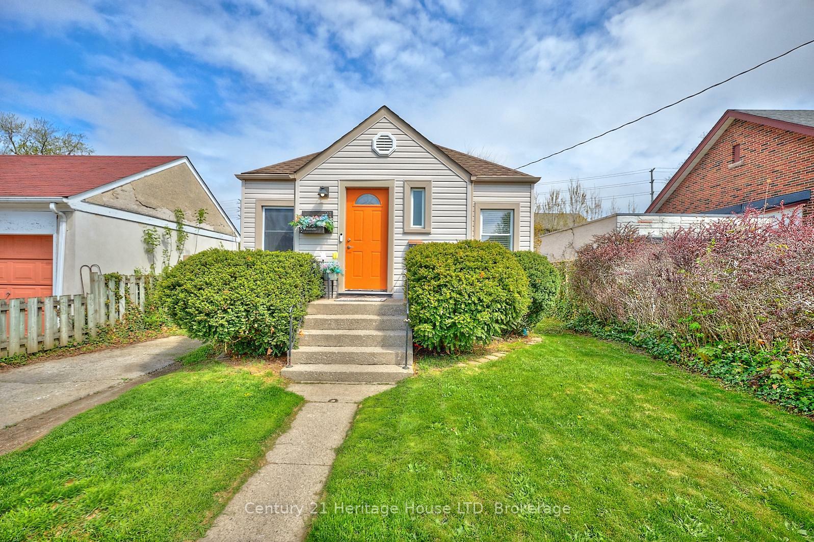 Property Photo: 21 Spruce Street ON L2R 1B6
