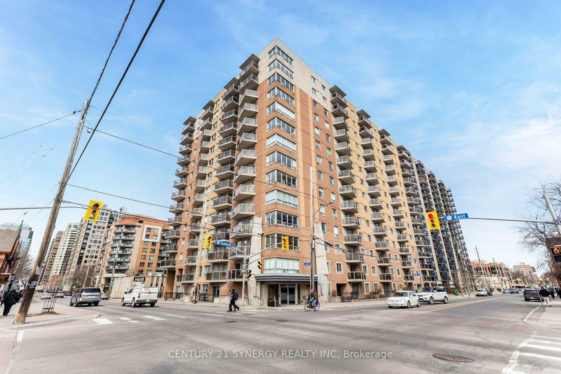 Property Photo: 429 Somerset Street W 210 ON K2P 2P5
