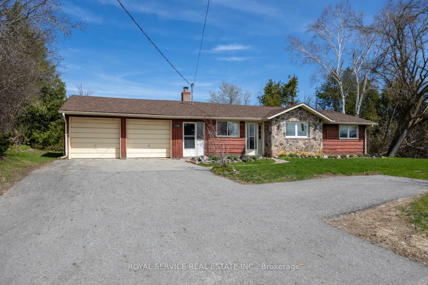 Property Photo: 1146 Parkhill Road W ON K9J 6X4