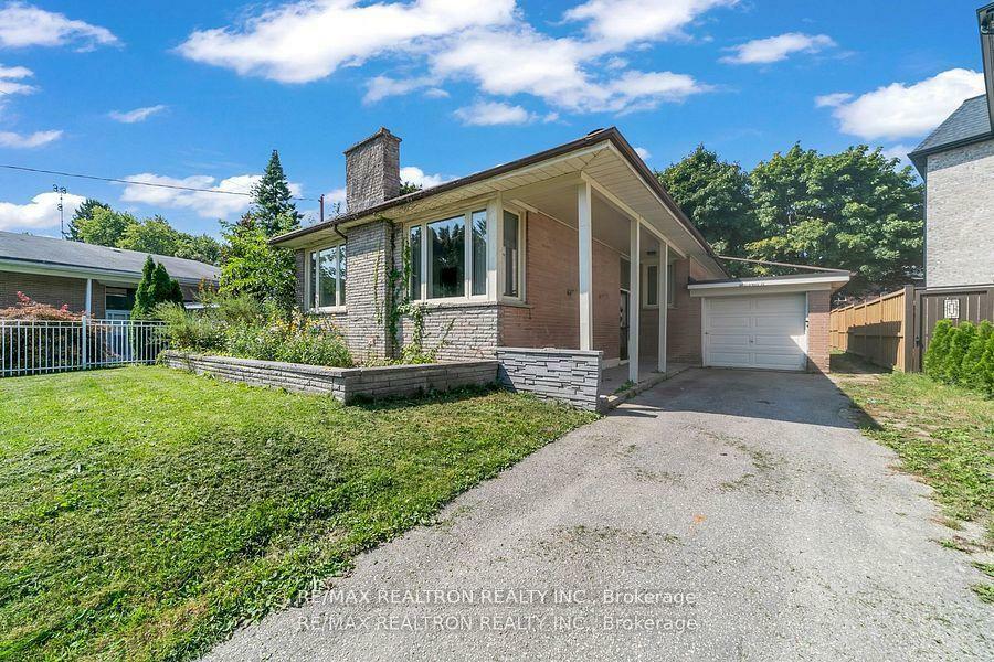 66 Claywood Road  Toronto ON M2N 2R2 photo