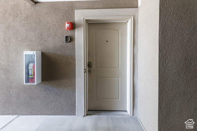 Property Photo: 917 S Main St D UT 84041