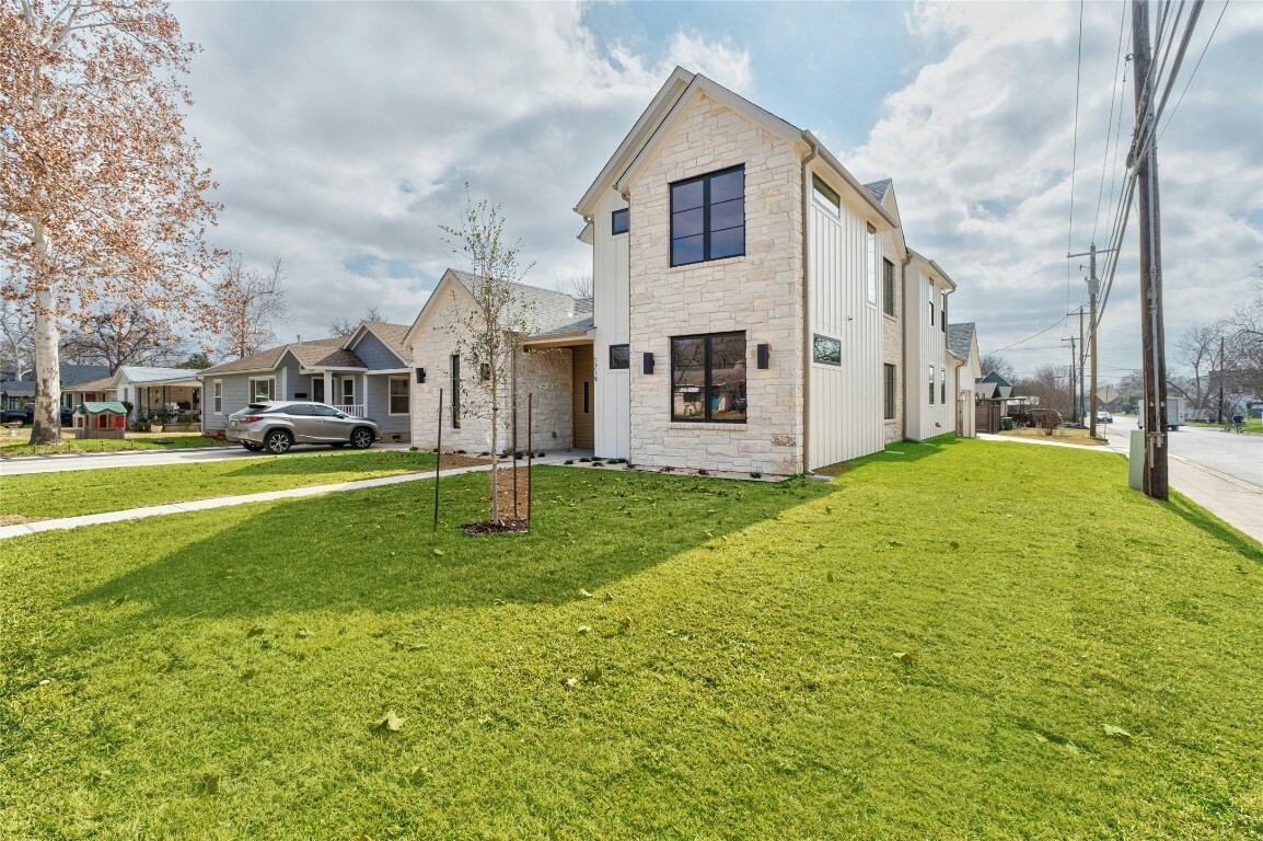 Property Photo: 1719 Piedmont Avenue TX 78757