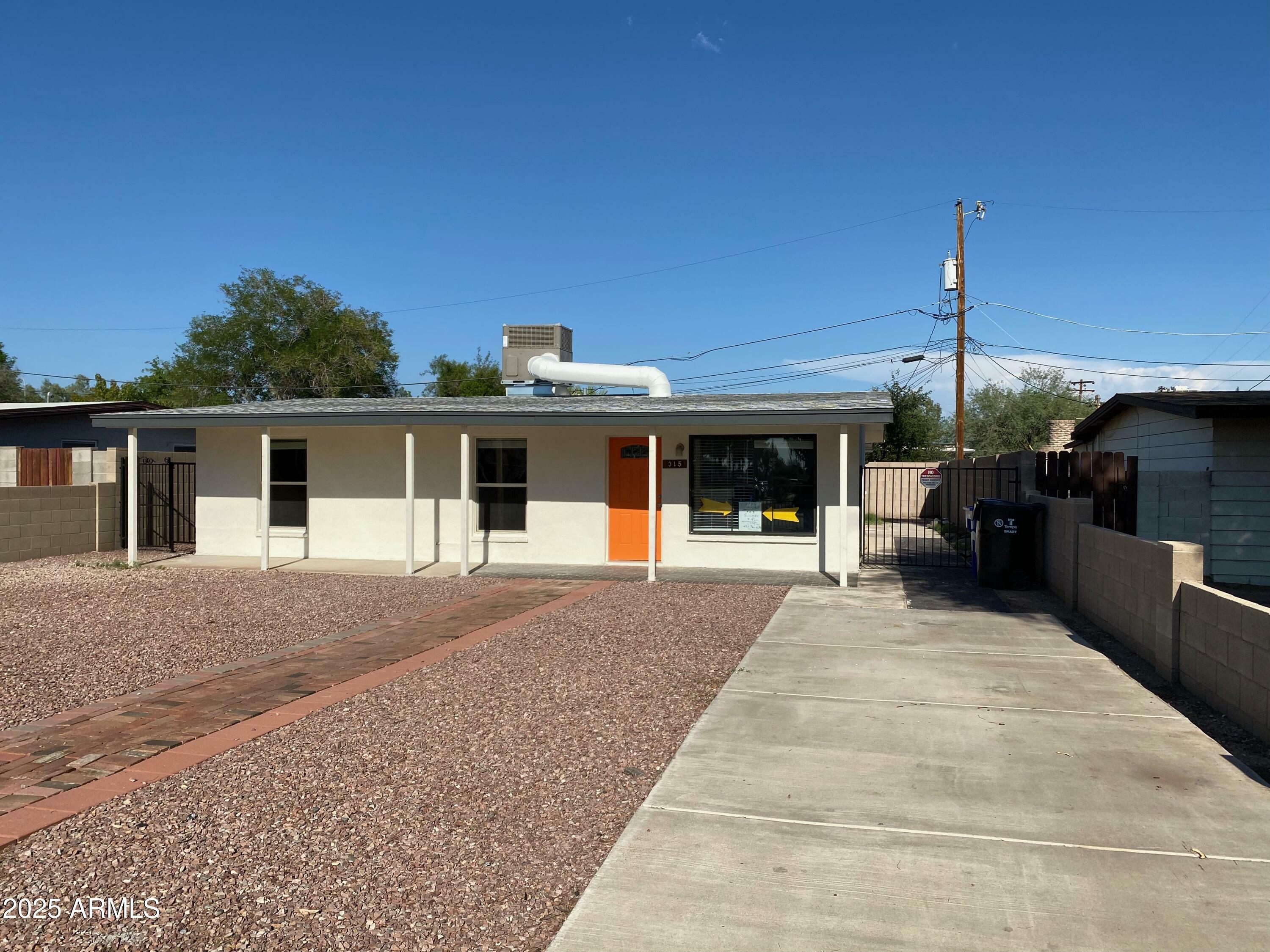 Property Photo: 315 S Beck Avenue AZ 85281