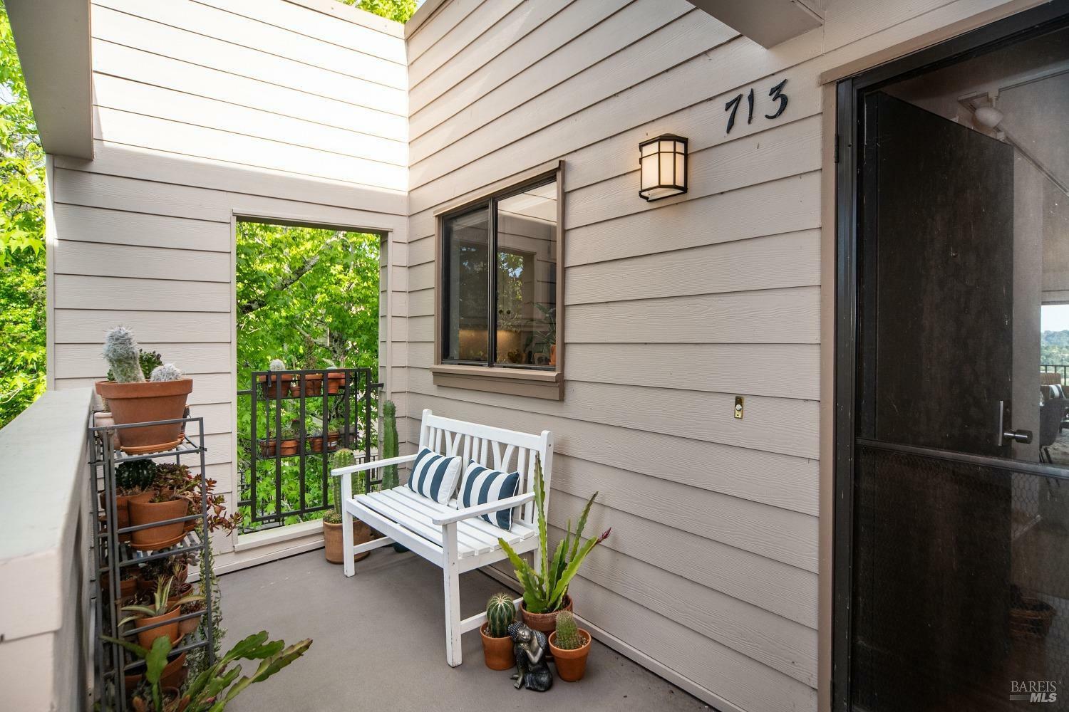 Property Photo: 713 Via Casitas CA 94904